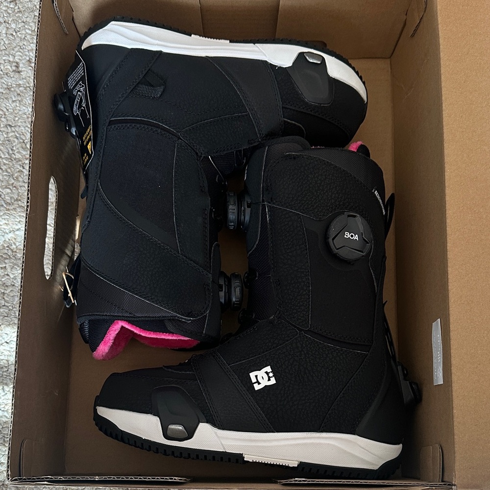 DC Snowboard Boots | Ski Boots | Black and White and Pink | Lotus Step On